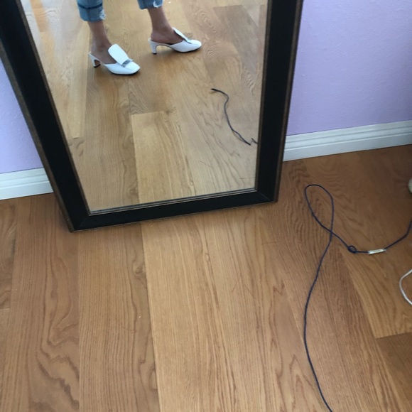 Shoe - Picture 3 of 5